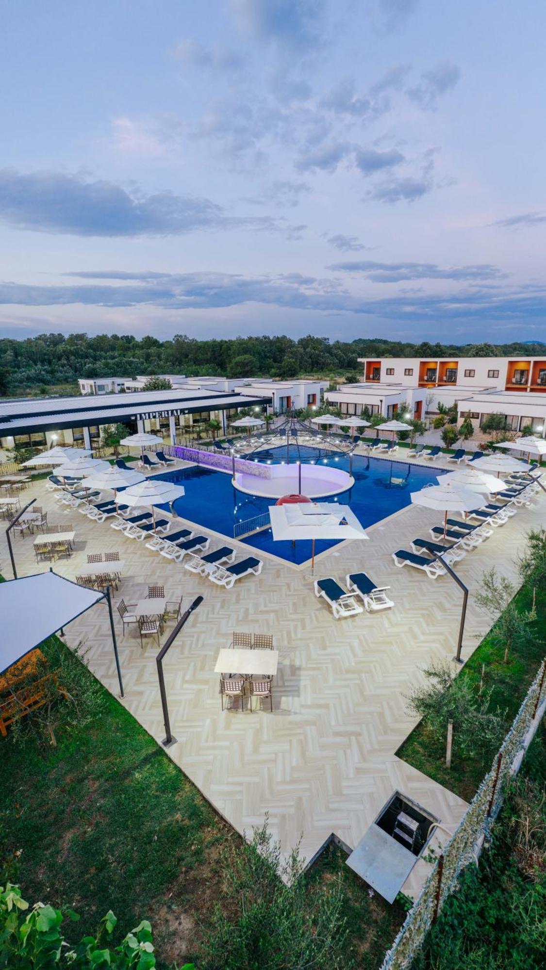 Imperial Family Resort Ulcinj Exteriör bild