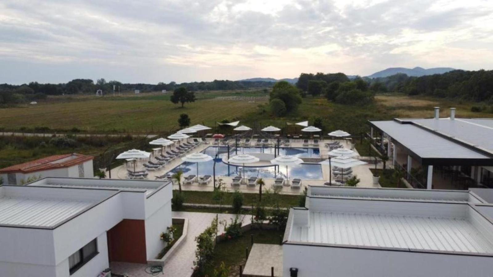 Imperial Family Resort Ulcinj Exteriör bild
